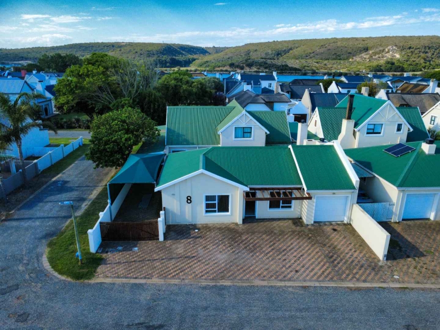 2 Bedroom Property for Sale in Stilbaai Wes Western Cape